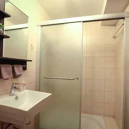 Achillion By 'flats Nicosia' * Nikosia